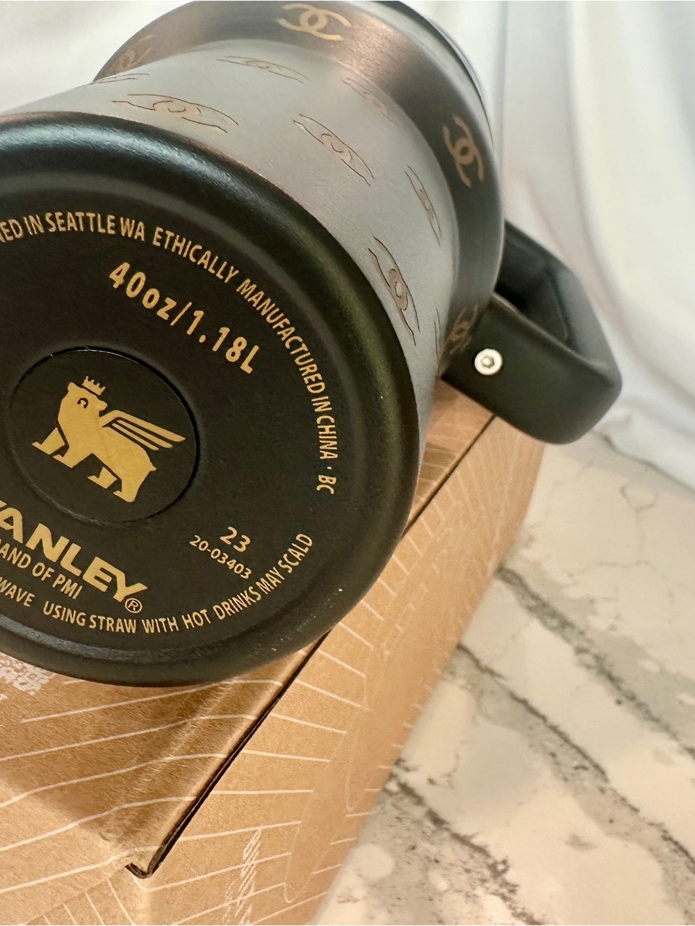Black & Gold Designer Inspired Stanley Quencher H2.0 40 oz Tumbler | New In Box - Picture 4 of 4